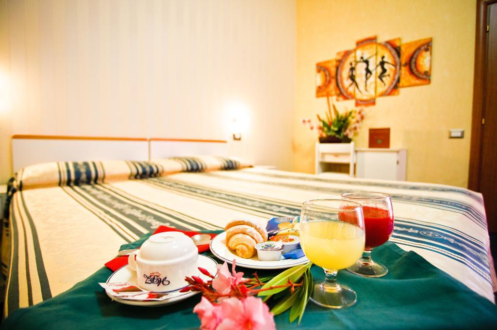 Park Hotel Zaira Τσέρβια Εξωτερικό φωτογραφία