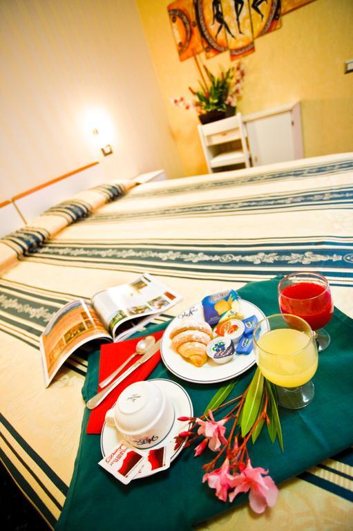 Park Hotel Zaira Τσέρβια Εξωτερικό φωτογραφία